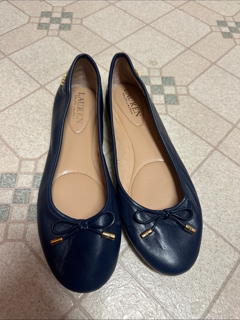 Lauren Ralph Lauren Navy Leather Ballet Flats with Bow and Gold Accents Size 6/5